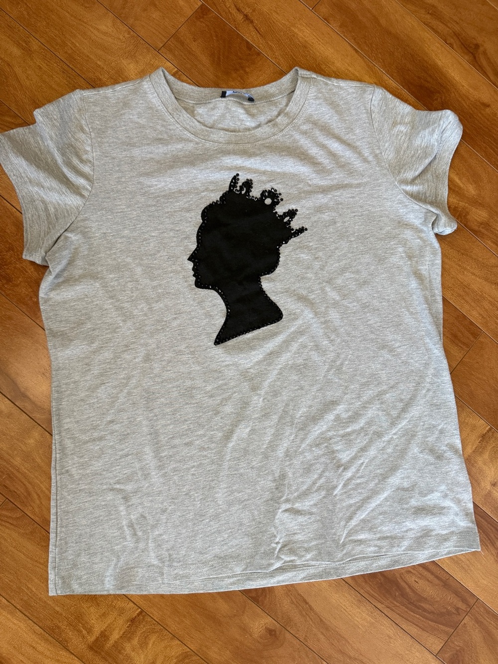 Women’s Light Gray Tee with Queen Silhouette